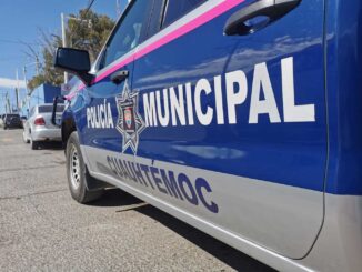 Camioneta choca contra patrulla en la colonia Reforma