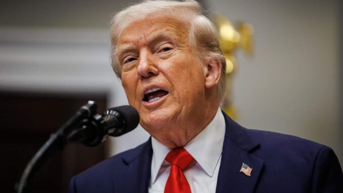 Académicos y empresarios del norte califican a Trump como «extorsionador»