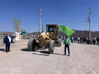 El Partido Verde sí cumple: Octavio Borunda en entrega de motoconformadora