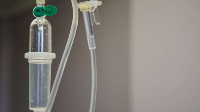 Murió la niña contagiada con influenza aviar A (H5N1)