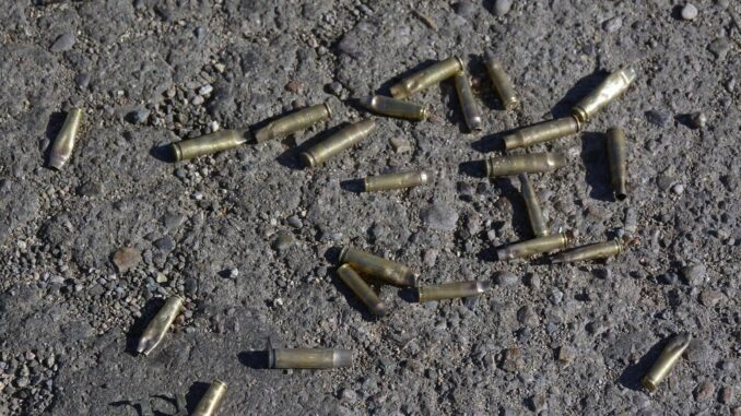 Abaten a 3 civiles armados en Apatzingán en ataque al Ejército y GN